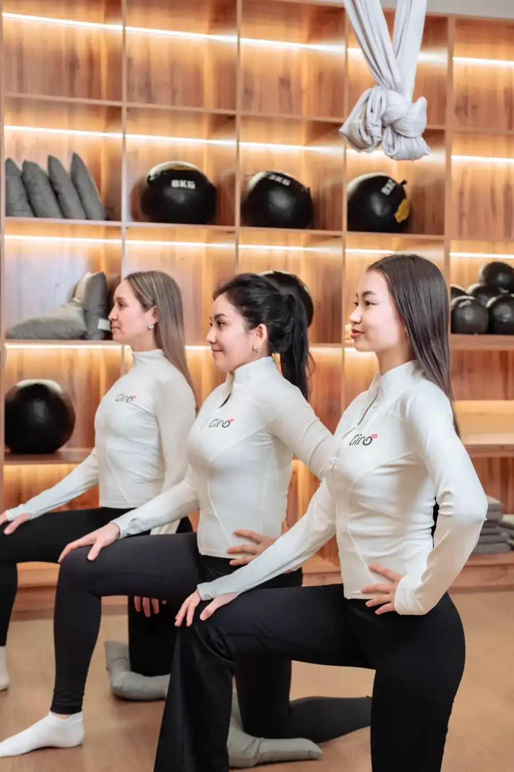 Giro Girls team portrait inside the studio